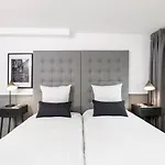 Livinparis - Luxury 3 Bedrooms Arc De Triomphe I